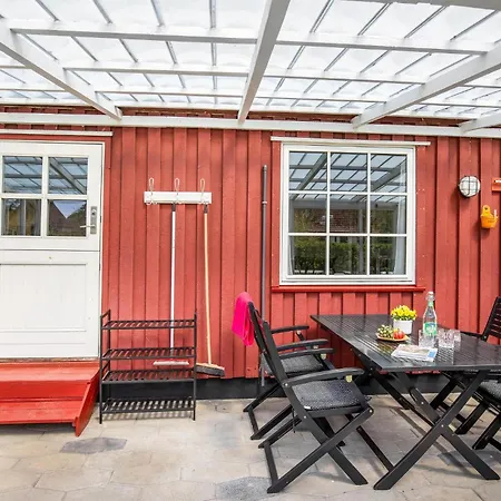 Two-bedroom In Nyaraló Neksø