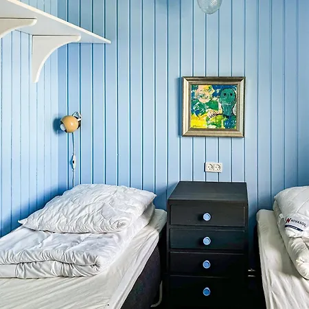Two-bedroom In Holiday home *