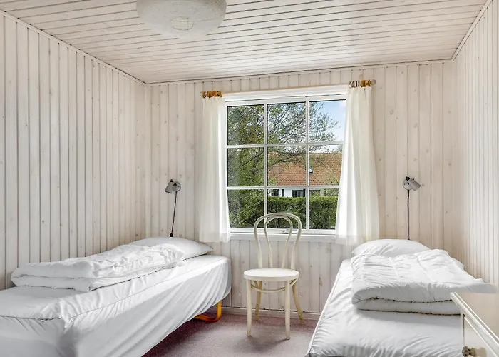 Two-bedroom In Nyaraló Neksø